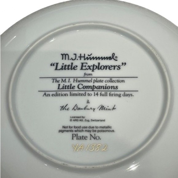 Vintage Mint M. J. Hummel‎ "Little Explorers" 8” wall Plate Hummel figurines - Picture 3 of 4